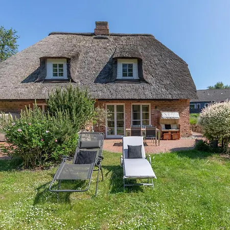 Salzwiesen-lodge Nyaraló *